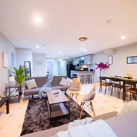 Mins To Nyc Spacious 2 Bedroom Apartment